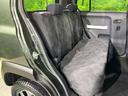後部座席も気になるようなキズ・汚れやへたり等、大きなダメージはなく、良好な状態です。