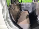 後部座席も気になるようなキズ・汚れやへたり等、大きなダメージはなく、良好な状態です。