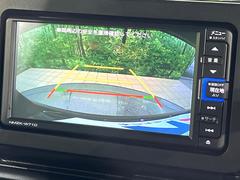 【バックカメラ】駐車時に後方がリアルタイム映像で確認できます。大型商業施設や立体駐車場での駐車時や、夜間のバック時に大活躍！運転スキルに関わらず、今や必須となった装備のひとつです！ 6