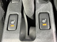 【シートヒーター】寒い日に重宝するシートヒーター！エアコンより早く温まってくれるので寒がりの人も安心ですね♪エアコンの温風は乾燥するから苦手、という方にもをおすすめです。 7