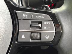 �ڥ����ץƥ��֥��롼������ȥ�����۹�®ƻϩ�Ǥ�Ĺ��Υ���Ԥ��ڤˡ�����ư��®�٤��ݤĥ��롼������ȥ����뤬�����ͷڸ������ƥ��Ϣ�Ȥ��������μ�ξ���Τ��Ƽִ֤��ݤĤ褦��®��Ĵ�ᤷ�Ƥ���ޤ����� 5