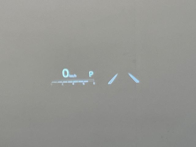 カムリ Ｇレザーパッケージ　純正ナビ　バックカメラ　ブラインドスポットモニター　ＨＵＤ　レーダークルーズコントロール　オートブレーキホールド　黒革シート　シートヒーター　パワーシート　純正１８インチアルミホイール　ＥＴＣ（6枚目）