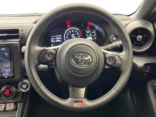 GR86 RC 6MT 禁煙車 純正9型ナビ バックカメラ GRエアロスタビライジングカバー ETC 純正革巻きステアリング 左右独立型フルオートエアコン スマートキー LEDヘッドライト(8枚目)