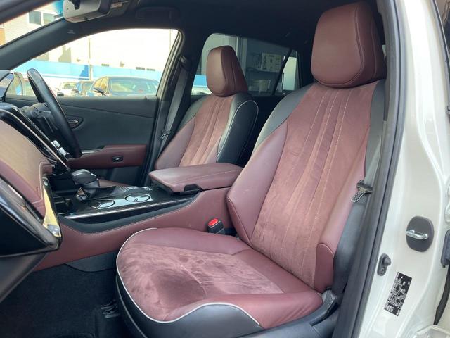 クラウンハイブリッド ＲＳアドバンス　禁煙　前期　テラロッサシート　セーフティセンス　ＢＳＭ　３眼ＬＥＤヘッドライト　純正１８インチＡＷ　ＨＵＤ　革巻ステアリング　パドルシフト　シートメモリー　スマートキー　スーパーライブサウンド（13枚目）