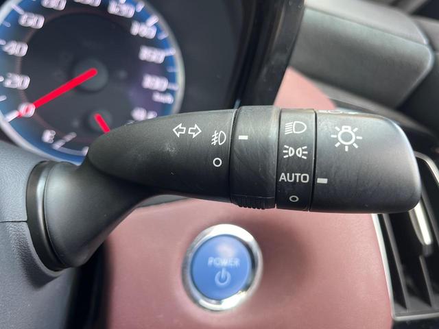 クラウンハイブリッド ＲＳアドバンス　禁煙　前期　テラロッサシート　セーフティセンス　ＢＳＭ　３眼ＬＥＤヘッドライト　純正１８インチＡＷ　ＨＵＤ　革巻ステアリング　パドルシフト　シートメモリー　スマートキー　スーパーライブサウンド（24枚目）