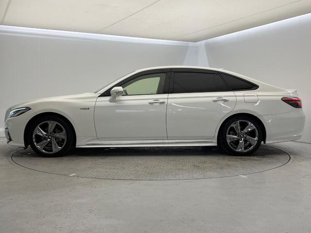 クラウンハイブリッド ＲＳアドバンス　禁煙　前期　テラロッサシート　セーフティセンス　ＢＳＭ　３眼ＬＥＤヘッドライト　純正１８インチＡＷ　ＨＵＤ　革巻ステアリング　パドルシフト　シートメモリー　スマートキー　スーパーライブサウンド（64枚目）