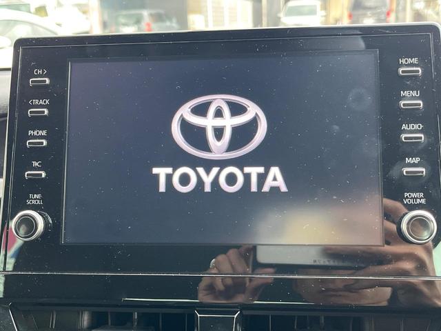 カムリ ＷＳレザーパッケージ　禁煙車　後期　セーフティセンス　ＢＳＭ　パノラミックビューモニター　ＬＥＤヘッドライト　純正１８インチＡＷ　カラーＨＵＤ　電動チルトテレスコピック　黒革　パワーシート　シートヒーター　スマートキー（5枚目）