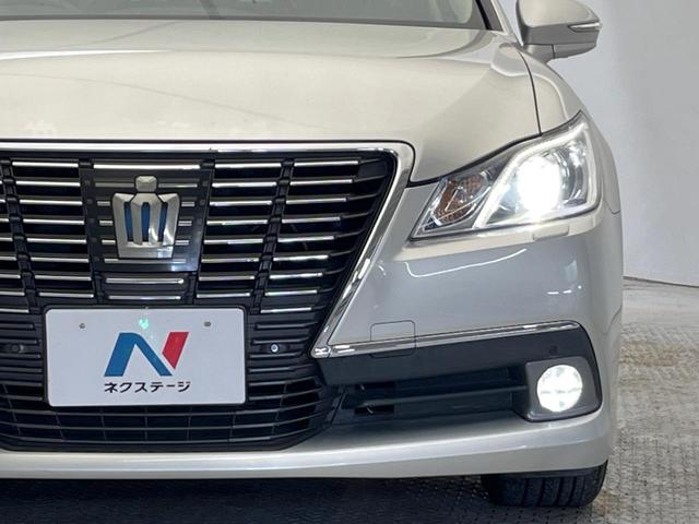 クラウンハイブリッド ロイヤルサルーンＧ　禁煙車　アドバンスパッケージ　ＨＩＤヘッドライト　純正１６インチＡＷ　革巻ステアリング　電動チルトテレスコピック　シートメモリー　パワーシート　スマートキー　スーパーライブサウンド　シートヒーター（53枚目）