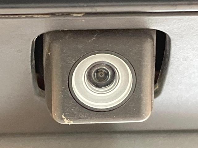 クラウンハイブリッド ロイヤルサルーンＧ　禁煙車　アドバンスパッケージ　ＨＩＤヘッドライト　純正１６インチＡＷ　革巻ステアリング　電動チルトテレスコピック　シートメモリー　パワーシート　スマートキー　スーパーライブサウンド　シートヒーター（61枚目）