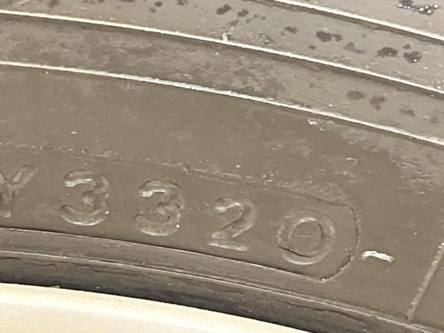 クラウンハイブリッド ロイヤルサルーンＧ　禁煙車　アドバンスパッケージ　ＨＩＤヘッドライト　純正１６インチＡＷ　革巻ステアリング　電動チルトテレスコピック　シートメモリー　パワーシート　スマートキー　スーパーライブサウンド　シートヒーター（68枚目）