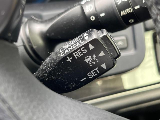 クラウンハイブリッド アスリートＧ　禁煙車　アドバンスパッケージ　ムーンルーフ　ＨＩＤヘッドライト　純正１８インチスパッタリングＡＷ　ＴＯＭＳステアリング　電動チルトテレスコピック　黒革　ベンチレーション　スーパーライブ　シートメモリー（4枚目）