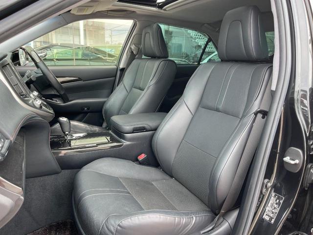 クラウンハイブリッド アスリートＧ　禁煙車　アドバンスパッケージ　ムーンルーフ　ＨＩＤヘッドライト　純正１８インチスパッタリングＡＷ　ＴＯＭＳステアリング　電動チルトテレスコピック　黒革　ベンチレーション　スーパーライブ　シートメモリー（21枚目）