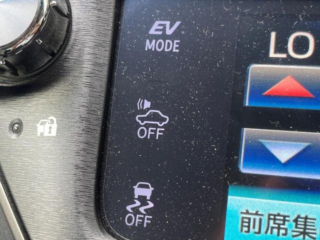 クラウンハイブリッド アスリートＧ　禁煙車　アドバンスパッケージ　ムーンルーフ　ＨＩＤヘッドライト　純正１８インチスパッタリングＡＷ　ＴＯＭＳステアリング　電動チルトテレスコピック　黒革　ベンチレーション　スーパーライブ　シートメモリー（32枚目）