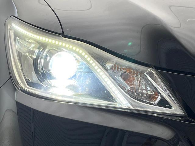 クラウンハイブリッド アスリートＳ　禁煙車　純正ナビ　バックカメラ　衝突被害軽減システム　スマートキー　ＨＩＤヘッド　ビルトインＥＴＣ　シートヒーター　クルーズコントロール　オートライト　純正１８インチアルミホイール（9枚目）