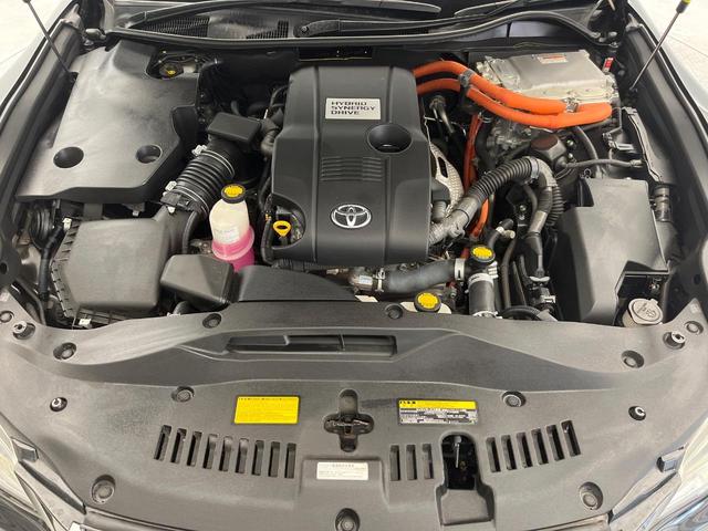 クラウンハイブリッド アスリートＳ　禁煙車　純正ナビ　バックカメラ　衝突被害軽減システム　スマートキー　ＨＩＤヘッド　ビルトインＥＴＣ　シートヒーター　クルーズコントロール　オートライト　純正１８インチアルミホイール（20枚目）