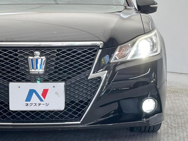 クラウンハイブリッド アスリートＳ　禁煙車　純正ナビ　バックカメラ　衝突被害軽減システム　スマートキー　ＨＩＤヘッド　ビルトインＥＴＣ　シートヒーター　クルーズコントロール　オートライト　純正１８インチアルミホイール（23枚目）