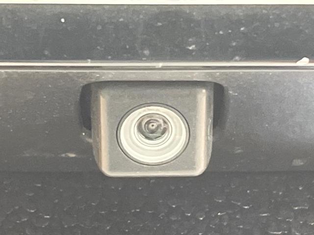 クラウンハイブリッド アスリートＳ　禁煙車　純正ナビ　バックカメラ　衝突被害軽減システム　スマートキー　ＨＩＤヘッド　ビルトインＥＴＣ　シートヒーター　クルーズコントロール　オートライト　純正１８インチアルミホイール（31枚目）