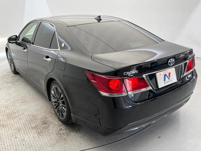 クラウンハイブリッド アスリートＳ　禁煙車　純正ナビ　バックカメラ　衝突被害軽減システム　スマートキー　ＨＩＤヘッド　ビルトインＥＴＣ　シートヒーター　クルーズコントロール　オートライト　純正１８インチアルミホイール（33枚目）