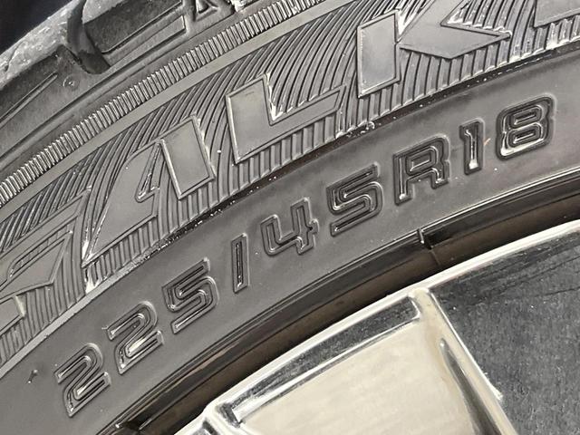 クラウンハイブリッド アスリートＳ　禁煙車　純正ナビ　バックカメラ　衝突被害軽減システム　スマートキー　ＨＩＤヘッド　ビルトインＥＴＣ　シートヒーター　クルーズコントロール　オートライト　純正１８インチアルミホイール（37枚目）