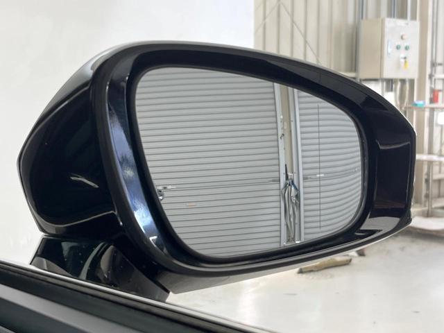 クラウンハイブリッド アスリートＳ　禁煙車　純正ナビ　バックカメラ　衝突被害軽減システム　スマートキー　ＨＩＤヘッド　ビルトインＥＴＣ　シートヒーター　クルーズコントロール　オートライト　純正１８インチアルミホイール（48枚目）