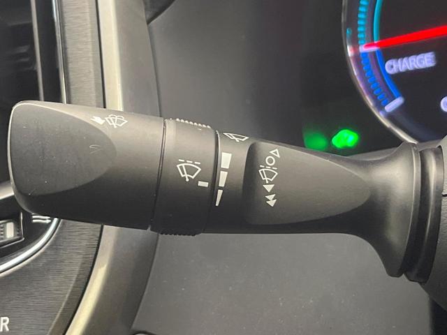 クラウンハイブリッド アスリートＳ　禁煙車　純正ナビ　バックカメラ　衝突被害軽減システム　スマートキー　ＨＩＤヘッド　ビルトインＥＴＣ　シートヒーター　クルーズコントロール　オートライト　純正１８インチアルミホイール（52枚目）