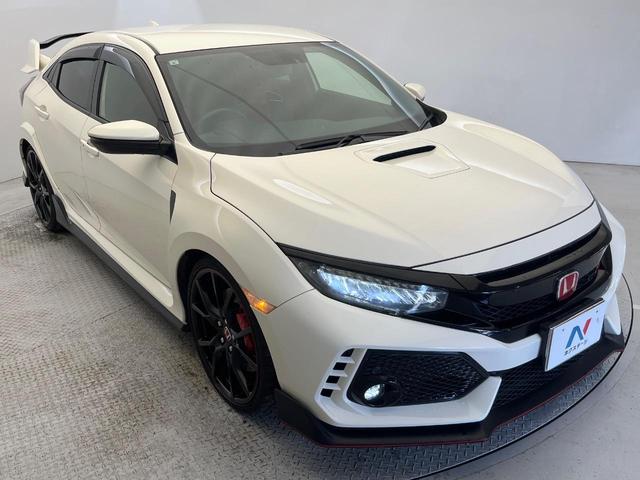 シビック タイプR 6MT 純正ナビ 禁煙車 クルーズコントロール ターボ バックカメラ ETC ブレンボキャリパー LEDヘッドライト 純正20インチアルミホイール 左右独立エアコン(17枚目)