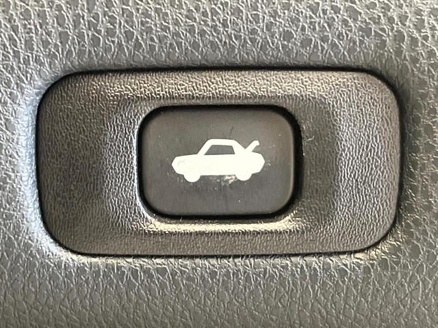 クラウン アスリートS-T アドバンストパッケージ レザーシートパッケージ サンルーフ バックカメラ 衝突被害軽減システム レーダークルーズ 禁煙車 レザーシート ETC 純正17インチアルミホイール パワーシート(44枚目)