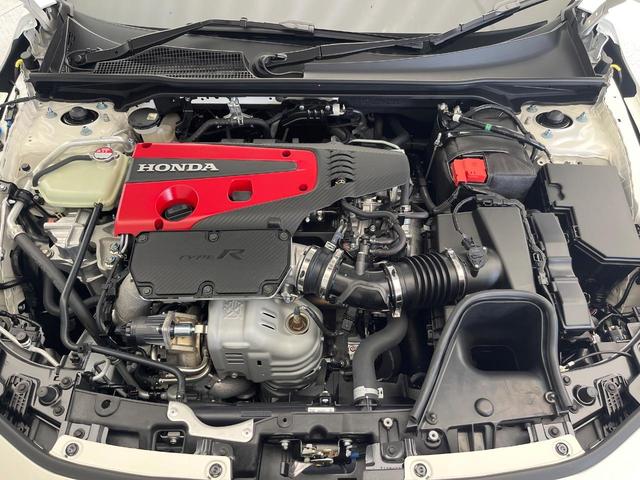 親切・丁寧な専門メカニックスタッフが応対！・車検・点検整備・事故等の修理などアフターサービスも安心。お車のカスタマイズもネクステージのサービススタッフまでご相談ください！