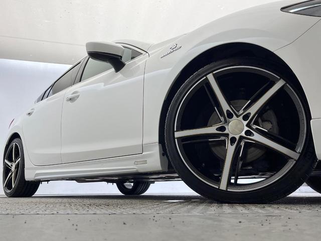 【２０インチアルミホイール】外観にマッチしたアルミホイールを装着しております。各種アルミホイールや、スタッドレスタイヤも取扱いしております。是非ご相談ください♪