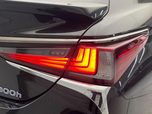 ES ES300h Fスポーツ マークレビンソンサウンドシステム デジタルインナーミラー カラーヘッドアップディスプレイ ムーンルーフ メーカナビ 禁煙車 バックカメラ レーダークルーズコントロール プリクラッシュセーフティ ETC(25枚目)