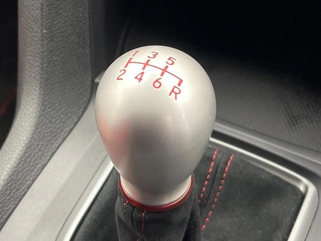 【フロア６速ＭＴ】走りの６速ＭＴ！！スポーティーな走行をお楽しみいただけます♪