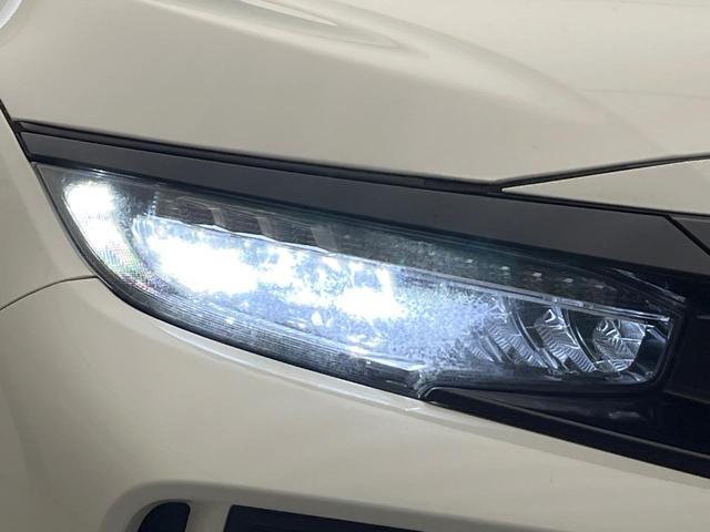 【ＬＥＤヘッドライト】悪天候や夜間走行時も良好な視界を確保し安心して運転できる高輝度ＬＥＤヘッドライトを装備！点灯速度が早く、消費電力も抑えられています。