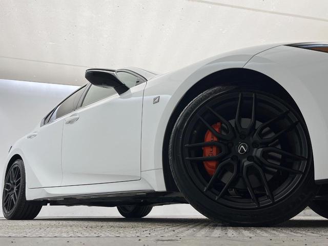ＩＳ ＩＳ３００　ＦスポーツモードブラックＳ　特別使用車　サンルーフ　セーフティシステムプラス　ブラインドスポット　三眼ＬＥＤヘッド　１０．３インチナビ　パノラミックビュー　メモリー付パワーシート　純正１９ＡＷ　パドルシフト　革巻きステアリング（14枚目）