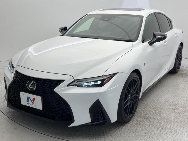 ＩＳ ＩＳ３００　ＦスポーツモードブラックＳ　特別使用車　サンルーフ　セーフティシステムプラス　ブラインドスポット　三眼ＬＥＤヘッド　１０．３インチナビ　パノラミックビュー　メモリー付パワーシート　純正１９ＡＷ　パドルシフト　革巻きステアリング（21枚目）