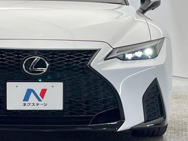 ＩＳ ＩＳ３００　ＦスポーツモードブラックＳ　特別使用車　サンルーフ　セーフティシステムプラス　ブラインドスポット　三眼ＬＥＤヘッド　１０．３インチナビ　パノラミックビュー　メモリー付パワーシート　純正１９ＡＷ　パドルシフト　革巻きステアリング（24枚目）