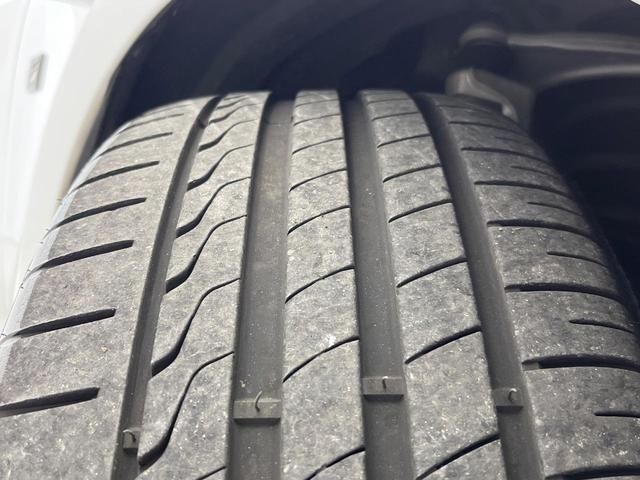 ＩＳ ＩＳ３００　ＦスポーツモードブラックＳ　特別使用車　サンルーフ　セーフティシステムプラス　ブラインドスポット　三眼ＬＥＤヘッド　１０．３インチナビ　パノラミックビュー　メモリー付パワーシート　純正１９ＡＷ　パドルシフト　革巻きステアリング（29枚目）