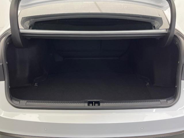 ＩＳ ＩＳ３００　ＦスポーツモードブラックＳ　特別使用車　サンルーフ　セーフティシステムプラス　ブラインドスポット　三眼ＬＥＤヘッド　１０．３インチナビ　パノラミックビュー　メモリー付パワーシート　純正１９ＡＷ　パドルシフト　革巻きステアリング（35枚目）