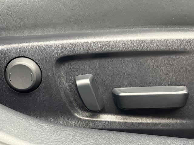 ＩＳ ＩＳ３００　ＦスポーツモードブラックＳ　特別使用車　サンルーフ　セーフティシステムプラス　ブラインドスポット　三眼ＬＥＤヘッド　１０．３インチナビ　パノラミックビュー　メモリー付パワーシート　純正１９ＡＷ　パドルシフト　革巻きステアリング（45枚目）