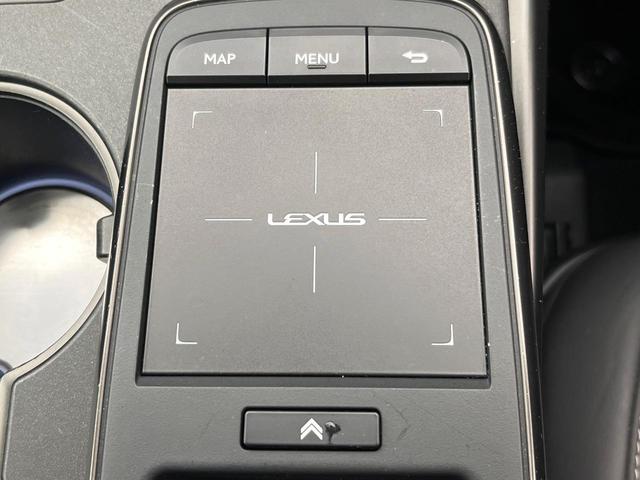 ＩＳ ＩＳ３００　ＦスポーツモードブラックＳ　特別使用車　サンルーフ　セーフティシステムプラス　ブラインドスポット　三眼ＬＥＤヘッド　１０．３インチナビ　パノラミックビュー　メモリー付パワーシート　純正１９ＡＷ　パドルシフト　革巻きステアリング（71枚目）