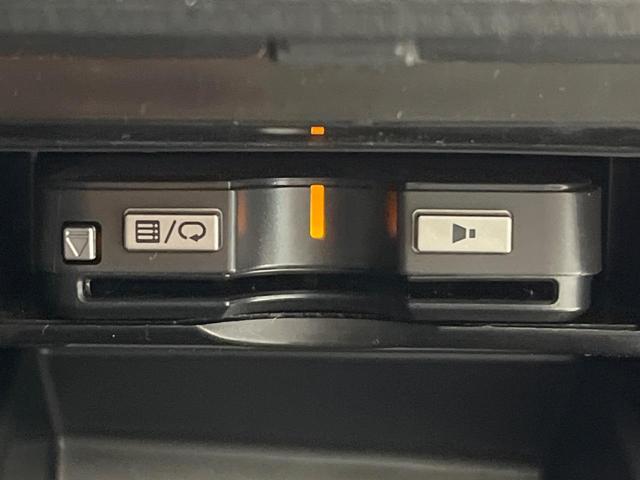 カムリ ＷＳ　ツートーンカラー　ＪＢＬプレミアムサウンドシステム　純正ナビ　バックカメラ　ブラインドスポットモニター　レーダークルーズコントロール　オートブレーキホールド　パワーシート　ＬＥＤヘッドライト　ＥＴＣ（11枚目）