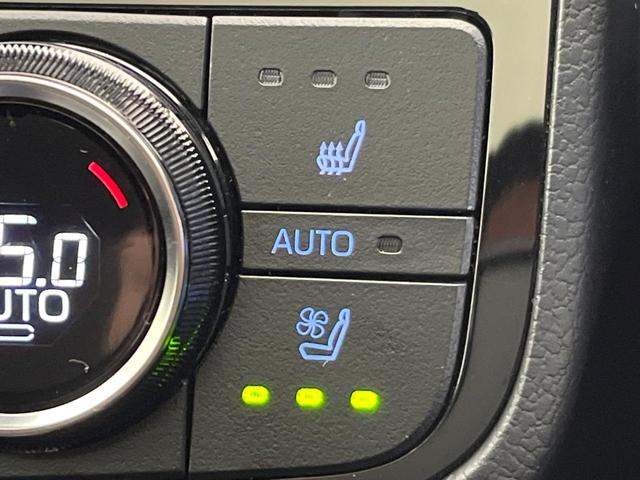 クラウンハイブリッド ＲＳアドバンス　後期　ムーンルーフ　セーフティーパッケージプラス　デジタルインナーミラー　全周囲モニター　純正ナビ　禁煙車　レーダークルーズコントロール　ブラインドスポットモニター　３眼ＬＥＤヘッドライト　ＥＴＣ（11枚目）