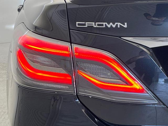 クラウンハイブリッド ＲＳアドバンス　後期　ムーンルーフ　セーフティーパッケージプラス　デジタルインナーミラー　全周囲モニター　純正ナビ　禁煙車　レーダークルーズコントロール　ブラインドスポットモニター　３眼ＬＥＤヘッドライト　ＥＴＣ（25枚目）