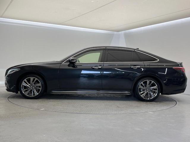 クラウンハイブリッド ＲＳアドバンス　後期　ムーンルーフ　セーフティーパッケージプラス　デジタルインナーミラー　全周囲モニター　純正ナビ　禁煙車　レーダークルーズコントロール　ブラインドスポットモニター　３眼ＬＥＤヘッドライト　ＥＴＣ（30枚目）