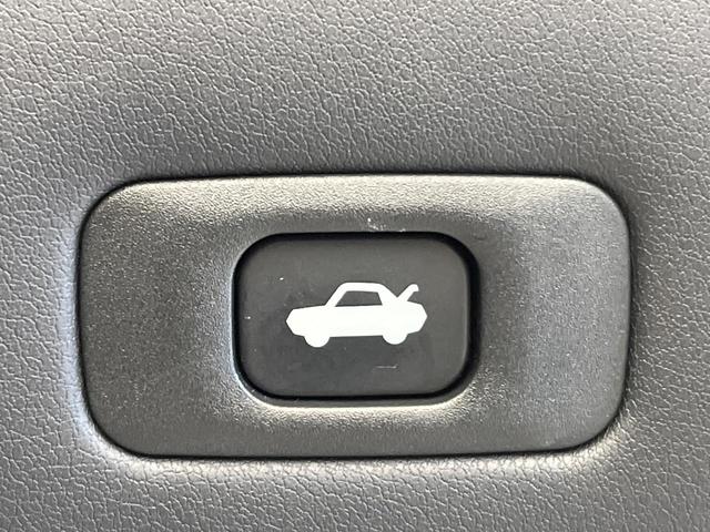 クラウンハイブリッド ＲＳアドバンス　後期　ムーンルーフ　セーフティーパッケージプラス　デジタルインナーミラー　全周囲モニター　純正ナビ　禁煙車　レーダークルーズコントロール　ブラインドスポットモニター　３眼ＬＥＤヘッドライト　ＥＴＣ（35枚目）