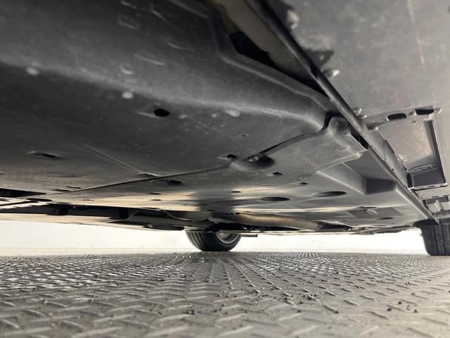 クラウンハイブリッド ＲＳアドバンス　後期　ムーンルーフ　セーフティーパッケージプラス　デジタルインナーミラー　全周囲モニター　純正ナビ　禁煙車　レーダークルーズコントロール　ブラインドスポットモニター　３眼ＬＥＤヘッドライト　ＥＴＣ（40枚目）