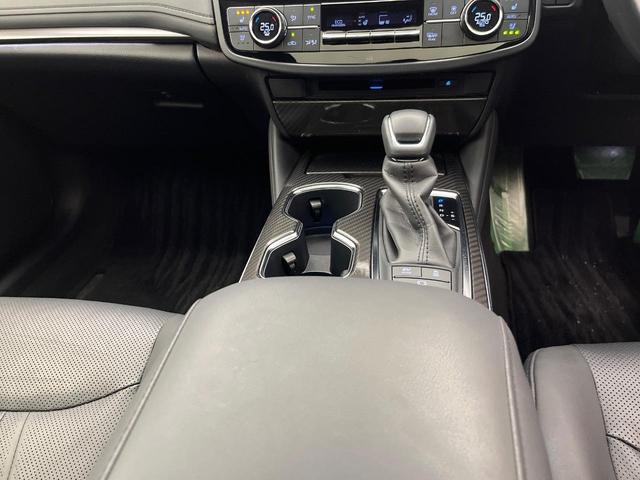 クラウンハイブリッド ＲＳアドバンス　後期　ムーンルーフ　セーフティーパッケージプラス　デジタルインナーミラー　全周囲モニター　純正ナビ　禁煙車　レーダークルーズコントロール　ブラインドスポットモニター　３眼ＬＥＤヘッドライト　ＥＴＣ（75枚目）