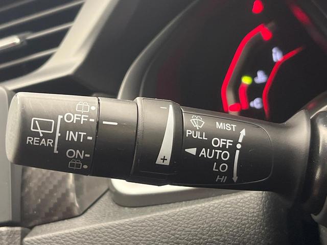 シビック タイプＲ　６ＭＴ　禁煙車　純正ナビ　バックカメラ　大型リヤスポイラー　クルーズコントロール　ＥＴＣ　純正２０インチアルミホイール　ＬＥＤヘッドライト　地デジ　Ｂｌｕｅｔｏｏｔｈ　ドライブモード（53枚目）