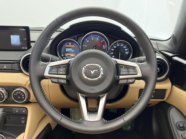 ロードスター Ｓレザーパッケージ　Ｖセレクション　６ＭＴ　柿本改マフラー　禁煙車　マツダコネクト　バックカメラ　レーダークルーズコントロール　衝突軽減　ベージュ革シート　ＢＯＳＥサウンドシステム　デジタルインナーミラー　シートヒーター　ＥＴＣ（22枚目）