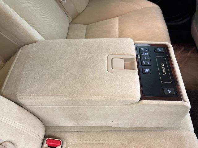 クラウンハイブリッド ロイヤルサルーンG アドバンストパッケージ 純正ナビ バックカメラ クリアランスソナー レーダークルーズコントロール ステアリングヒーター シートヒーター メモリー付パワーシート HIDヘッドライト 純正16インチAW(43枚目)