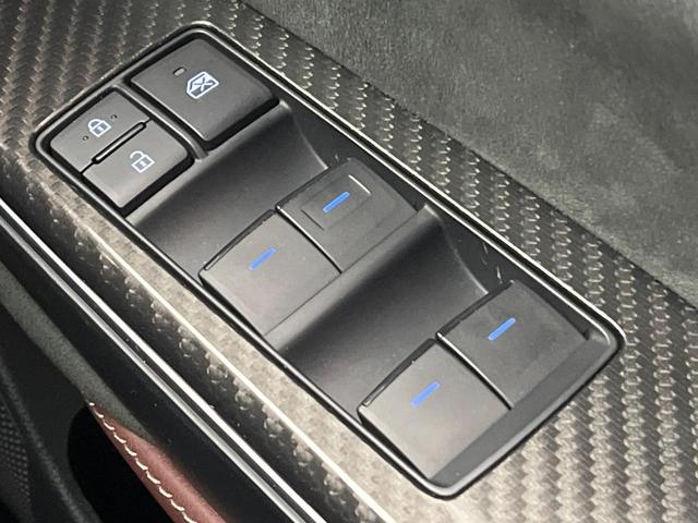 クラウンハイブリッド ＲＳアドバンス　ムーンルーフ　カラーヘッドアップディスプレイ　バックカメラ　ブラインドスポットモニター　衝突被害軽減システム　レーダークルーズ　ドラレコ　ＬＥＤヘッド　ビルトインＥＴＣ　純正１８インチアルミ（56枚目）